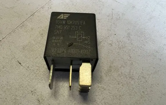 Audi A4 S4 B8 8K Other relay 7M0951253C