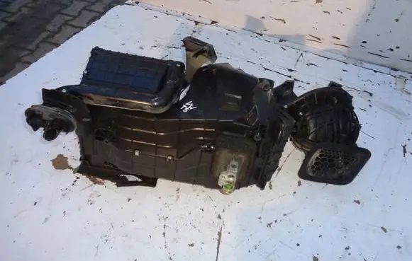 Volkswagen Transporter - Caravelle T5 Interior heater climate box assembly 7H1820005AB