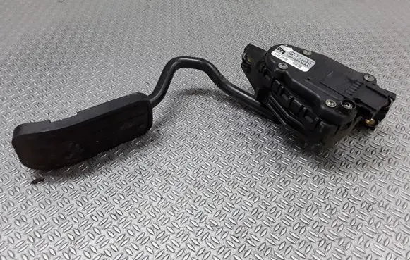 Volkswagen Sharan Accelerator throttle pedal 7M3721603B
