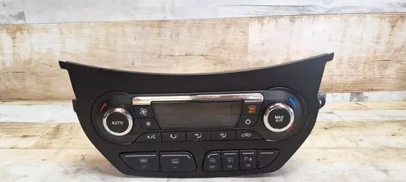 Ford C-MAX II Climate control unit AM5T18C612BM WK2A09725