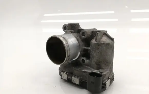 Nissan Qashqai Throttle valve 8200330810