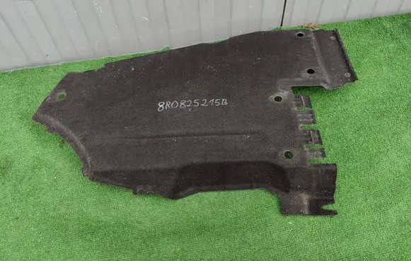 Audi Q5 SQ5 8R Other under body part 8R0825215B