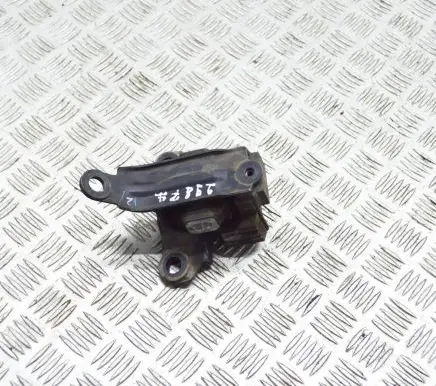 Mazda CX-3 Engine mount bracket DB2W39070
