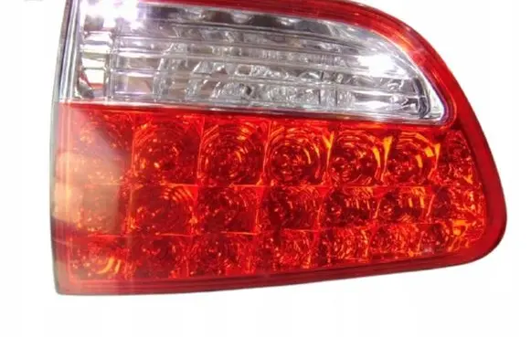 Citroen C-Crosser Tailgate rear/tail lights