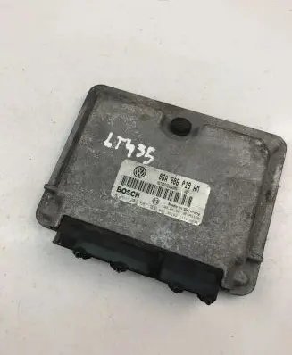 Skoda Octavia Mk1 (1U) Engine control unit/module ECU 06A906018AM 0261204681