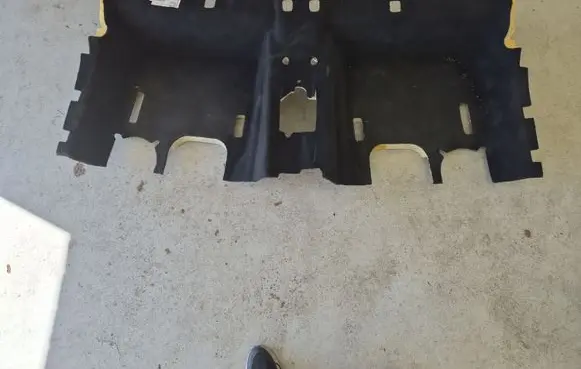 BMW 6 F12 F13 Rear floor carpet liner 8052374