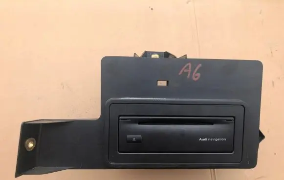 Audi A4 S4 B6 8E 8H Navigation unit CD/DVD player 8618842290