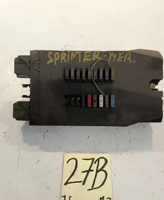 Mercedes-Benz Sprinter W901 W902 W903 W904 Fuse box set 0015430115