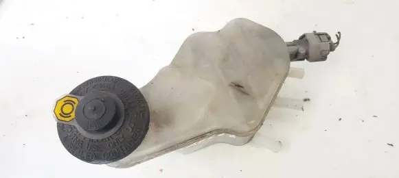Toyota Avensis Verso Brake fluid reservoir 13231140260 132311-40260