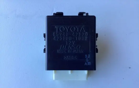 Toyota RAV 4 (XA30) Window wiper relay 8594042020 4230001000