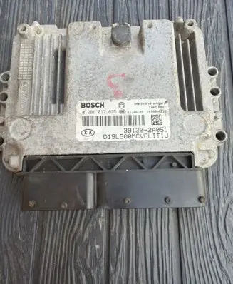 KIA Sportage Engine control unit/module 391202A051 0281017695