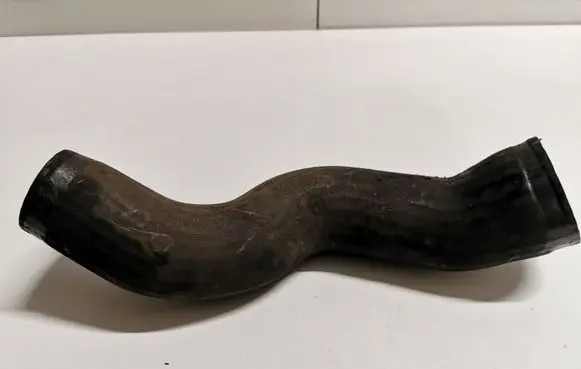 Intercooler hose/pipe