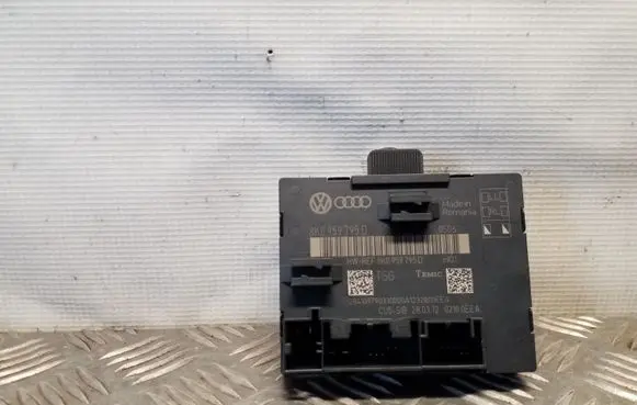 Audi Q5 SQ5 Door control unit/module 8K0959795D