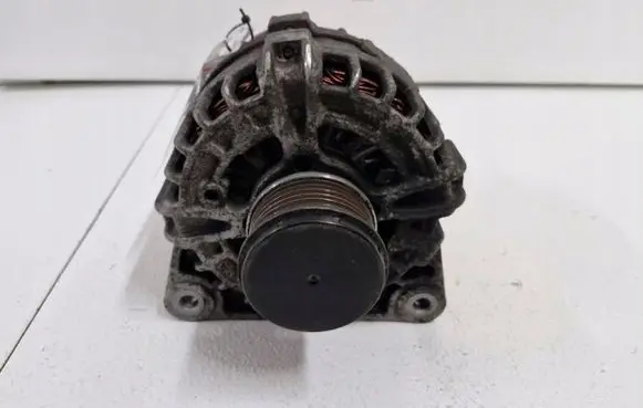 Nissan Qashqai Generator/alternator 231004EA0A-E