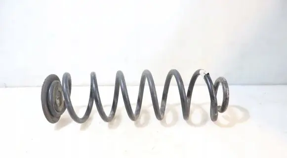Skoda Octavia Mk3 (5E) Coil spring/strut mount 