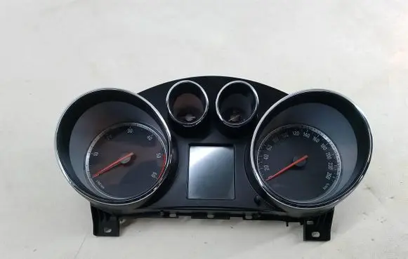 Speedometer (instrument cluster)