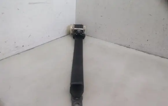 Ford Focus Front seatbelt
