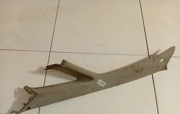 Toyota Avensis Verso (C) pillar trim 6222044030 62220-44030