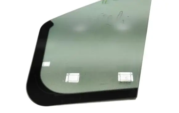 Opel Vivaro Front door window glass four-door 