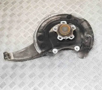 BMW 7 G11 G12 Front wheel hub 6861798