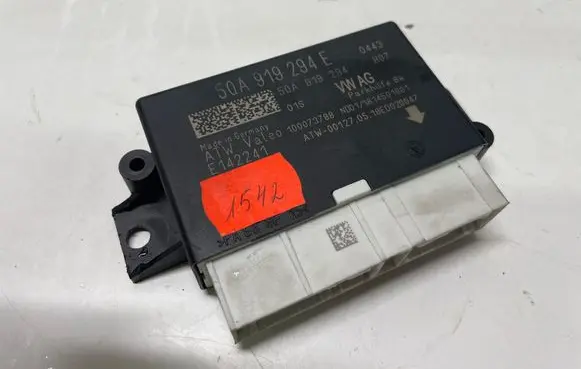 Volkswagen PASSAT B8 Parking PDC control unit/module 5QA919294E