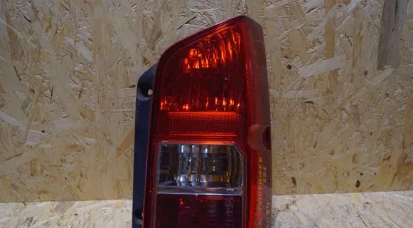 Nissan Pathfinder R51 Rear/tail lights 22016550