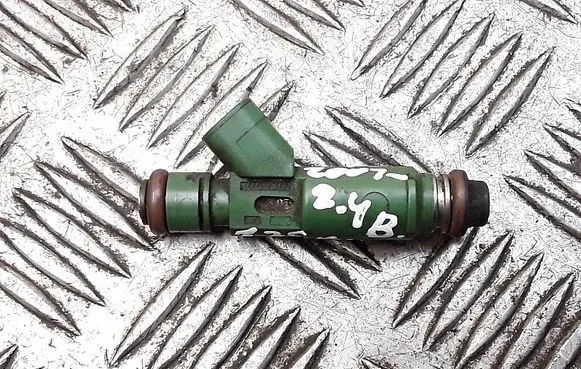 Volvo V70 Fuel injector 9470229