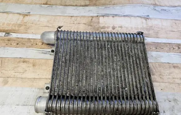Volkswagen Golf V Intercooler radiator