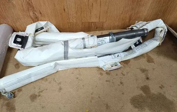 Mercedes-Benz GLS X166 Side airbag A1668602702