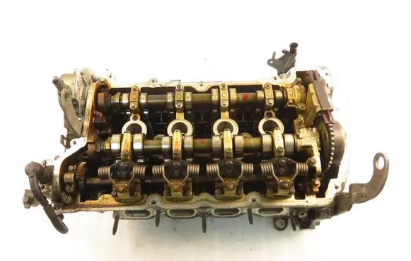 Peugeot 207 Engine head 