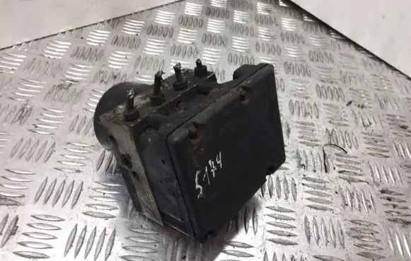 Volkswagen Golf IV ABS Pump 1J0907379G 5174 1J0614117C
