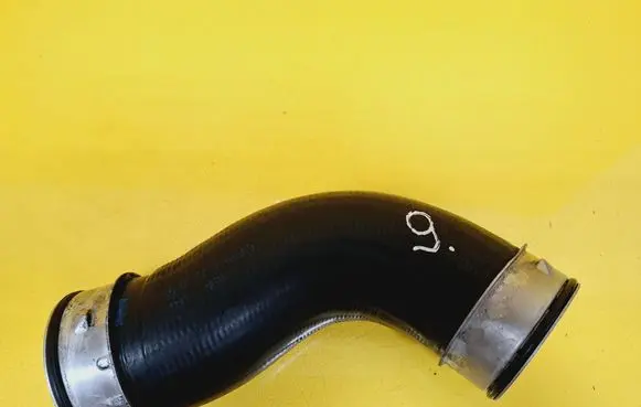 Intercooler hose/pipe