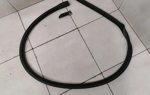 BMW 5 G30 G31 G38 Front door rubber seal 51767312985
