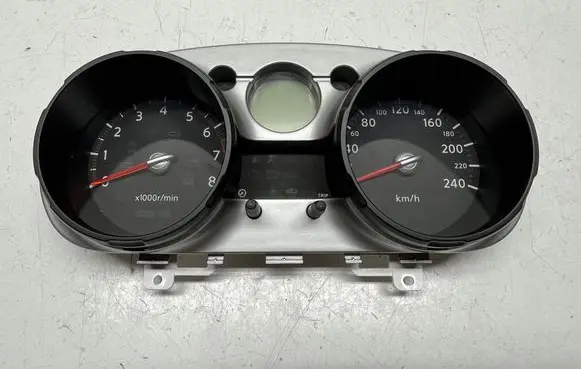 Nissan Qashqai Speedometer (instrument cluster) JD08C 17G89ZE