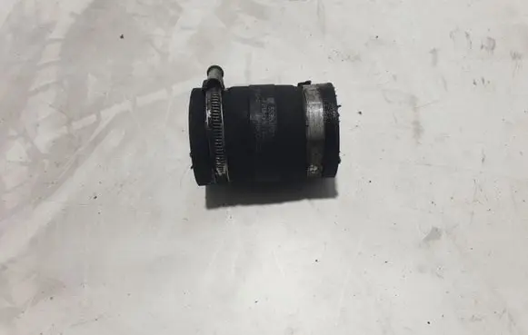 Opel Zafira B Intercooler hose/pipe 55353824