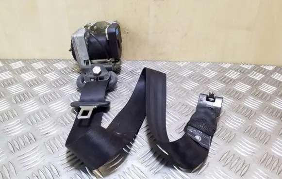 Skoda Octavia Mk1 (1U) Front seatbelt 1U4857702C 00064786