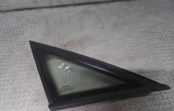 Seat Altea XL Front triangle window/glass 