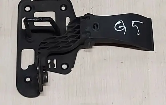 Audi Q5 SQ5 Engine bonnet/hood lock/latch loop/hook 8R0823480