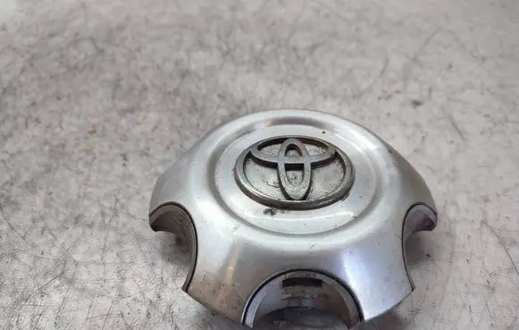 Toyota Land Cruiser (J120) Original wheel cap