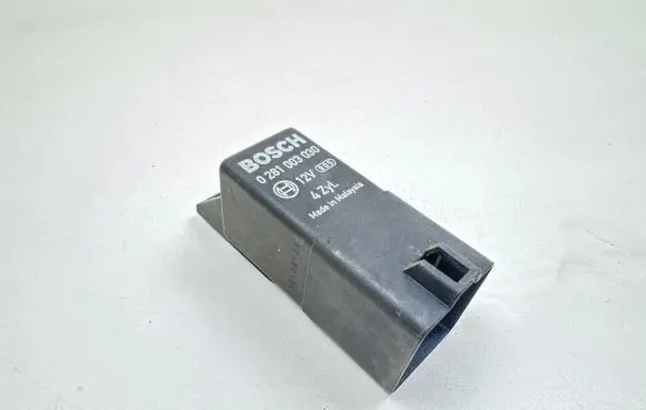 Honda Civic Glow plug pre-heat relay 0281003030