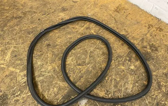 Opel Grandland X Trunk rubber seal (body) 