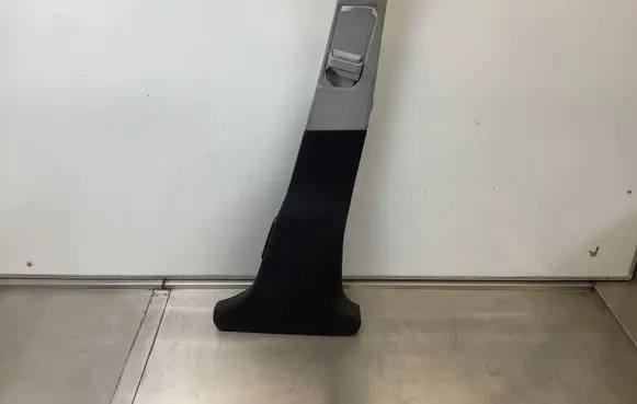 Mercedes-Benz E W211 (B) pillar trim (bottom) 2116902825