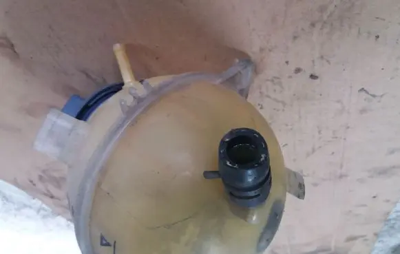 Volkswagen New Beetle Coolant expansion tank/reservoir