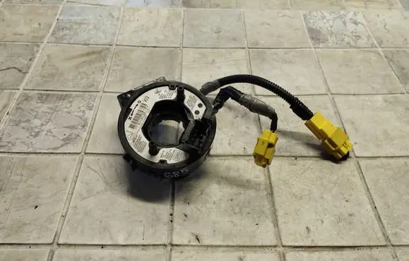 Honda FR-V Airbag slip ring squib (SRS ring) F0XQ630Z