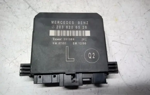 Mercedes-Benz C W203 Door control unit/module 2038206526