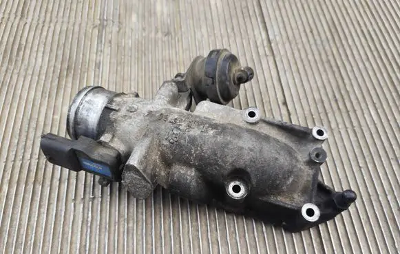 Opel Vectra C Throttle valve 082268024 0281002437