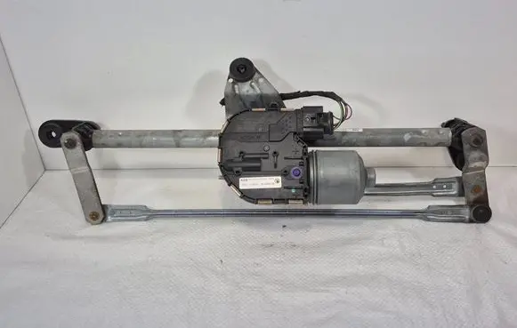 Skoda Octavia Mk3 (5E) Front wiper linkage and motor 5E1955023A 3397021684 1305111318