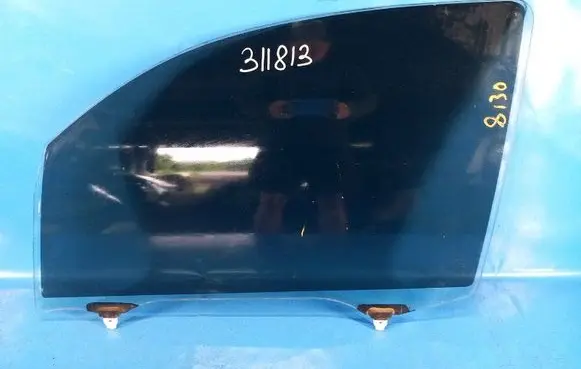 Toyota Tundra II Front windscreen/windshield window 681020C040