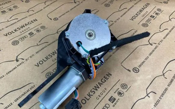Volkswagen Transporter - Caravelle T7 Sliding door window regulator with motor 7T0843459C