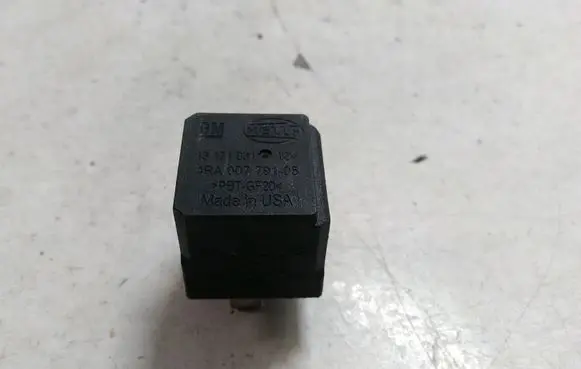Opel Zafira B Other relay 13171831